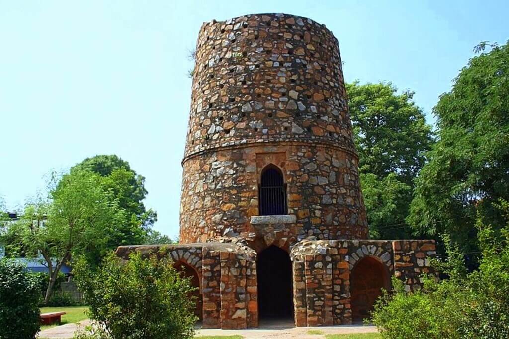 Chor Minar : Most haunted Place in New Delhi
