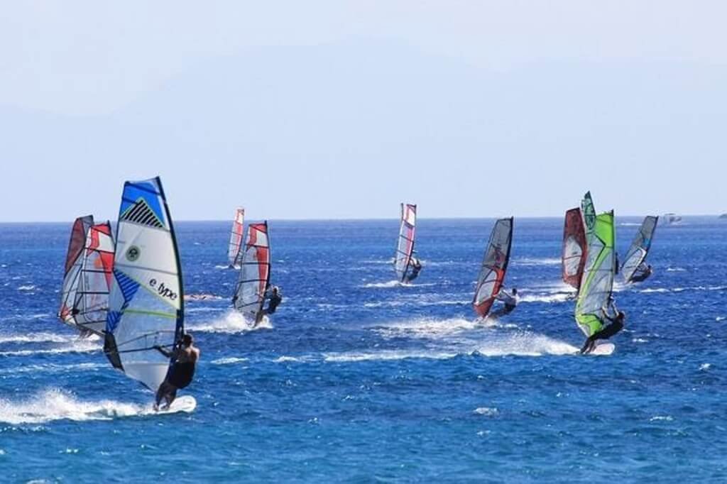 Windsurfing ski at Calangute Beach of Goa